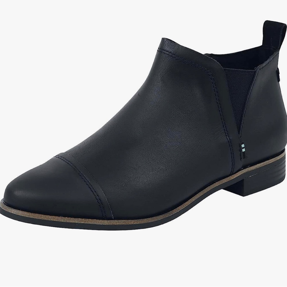 Toms black leather Reese booties
